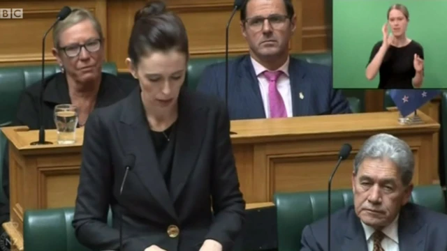 Ra'iisul wasaaraha New Zealand ayaa sheegtay ineysan waligeed ku dhawaaqi doonin magaca ninkan