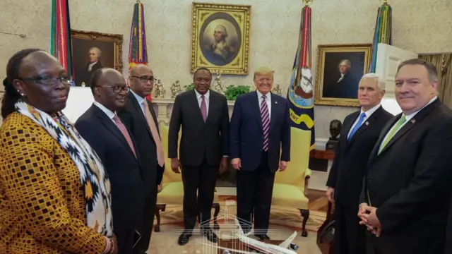 Rais Uhuru Kenyatta na mwenzake wa Marekani Donald Trump pamoja na mawaziri wao katika kikao kilichofanyika ikulu ya Whitehouse Marekani