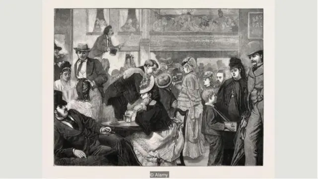 संगीत हॉलों में इस्तेमाल होने लगी थी भाषा