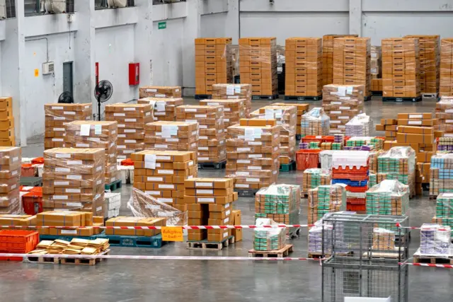 บัตรเลือก สว. และอุปกรณ์ถูกกระจายลงพื้นที่ทั้ง 928 อำเภอตั้งแต่ 30 พ.ค.