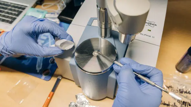 2017 में एस्टोनिया ने देश में छापे मार कर फ़ैंटानील बनाने वाली दो बड़ी लेबोरेटरियों को बंद कर दिया