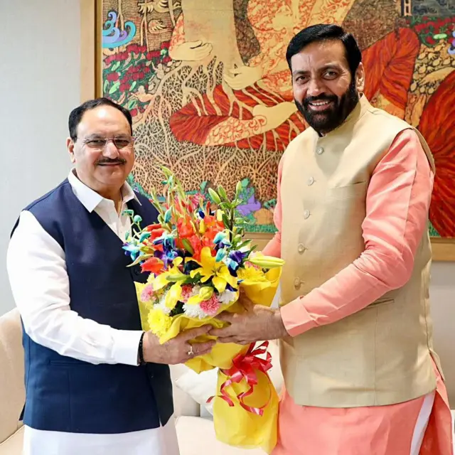 जेपी नड्डा के साथ बीजेपी नेता नायब सिंह सैनी.