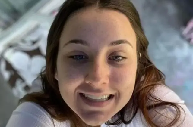 अॅशलीच्या बाबतीत जे घेडलं त्यावरून इतर मुलींनी धडा घ्यावा असं तिच्या आईवडिलांना वाटतं