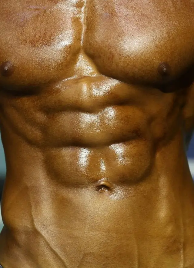 Man wey get six pack