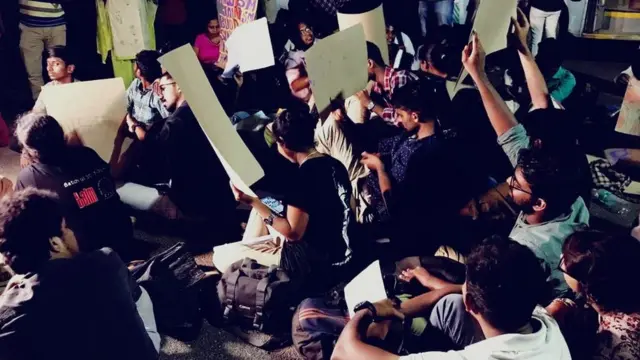 குடியுரிமை சட்டத் திருத்தம்: சென்னை பல்கலைக்கழகத்தில் வலுக்கும் போராட்டம்