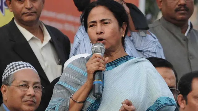 மம்தா பானர்ஜி குறித்த 10 தகவல்கள்