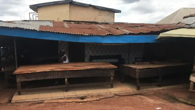 Ahia Old Artisan dị n'Enugwu