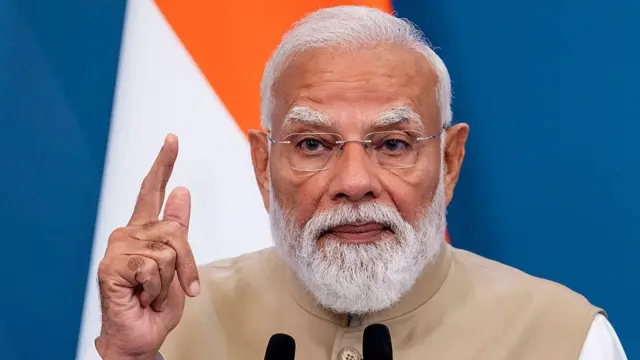 नरेंद्र मोदी