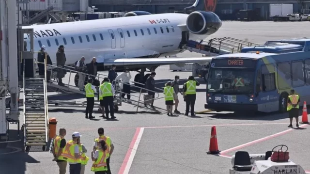 صورة لطائرات الإجلاء