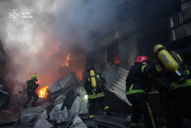 Наслідки російського обстрілу Києва