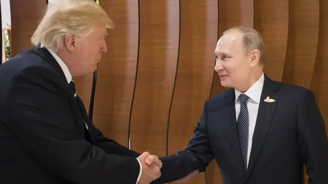 рукостискання Трампа і Путіна