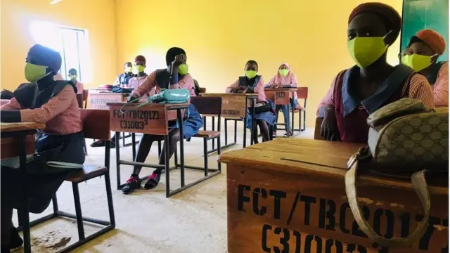 Hotunan yadda aka koma makarantu a Najeriya