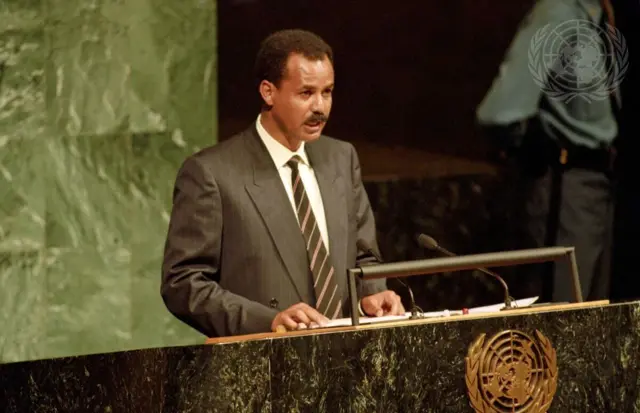 ከም መራሒ ኤርትራ ኣብ ሕቡራት ሃገራት ዝሃቦ ፈላሚ መደረ፡ 09/30/1993