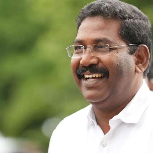 ஆளுநர் முன்னிலையில் பட்டியலினத்தோருக்கு பூணூல்: என்ன நடந்தது?