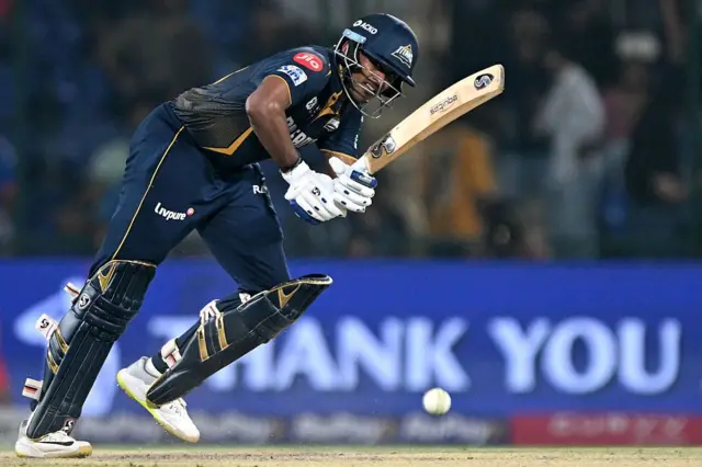 ஐபிஎல் 2026: இன்று களமிறங்கும் 4 தமிழ்நாடு வீரர்கள். யாரிடம் என்ன எதிர்பார்க்கலாம்?