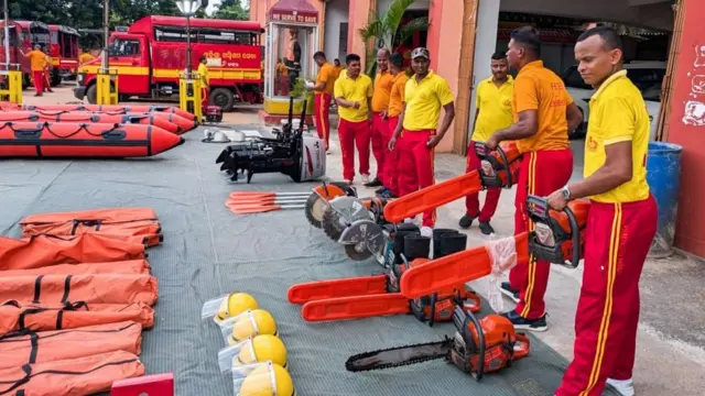 બીબીસી ગુજરાતી હવામાન વરસાદ ચોમાસું ચક્રવાતી વાવાઝોડું મોંથા ડિપ્રેશન આંધ્ર પ્રદેશ તમિલનાડુ પવન દરિયો, ઓડિશામાં તૈયારીઓ સજ્જતા, બીબીસી ગુજરાતી હવામાન સમાચાર, બીબીસી વેધર રિપોર્ટ