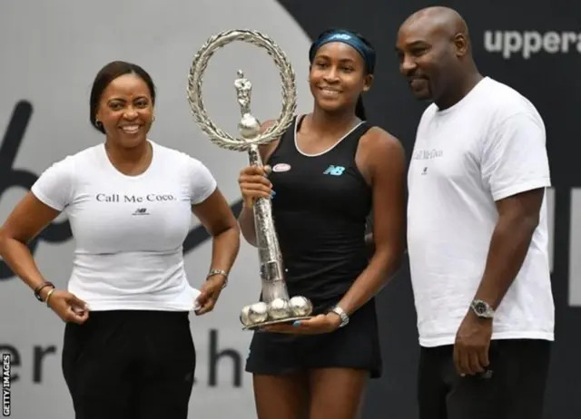 Gauf ari kumwe na se na nyina mu kwezi kwa cumi 2019 atwara irushanwa rya Linz Open