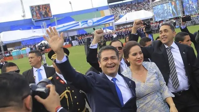 Juan Orlando Hernández y su mujer Ana García.