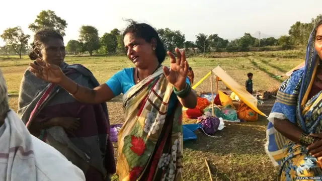 मृत भारत भोसले यांच्या पत्नी नर्मदा भोसले