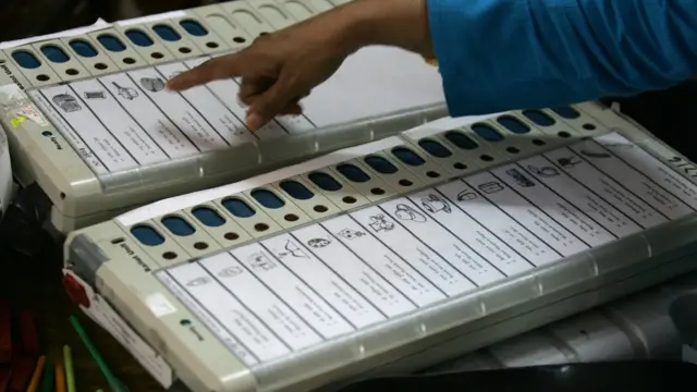 પ્રતીકાત્મક તસવીર