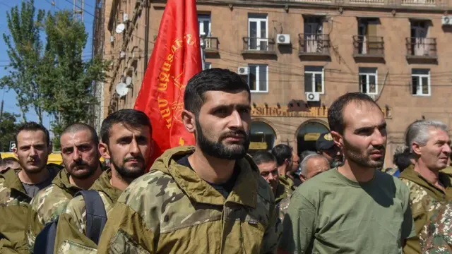 Servicemen and members of the Armenian Revolutionary Federation