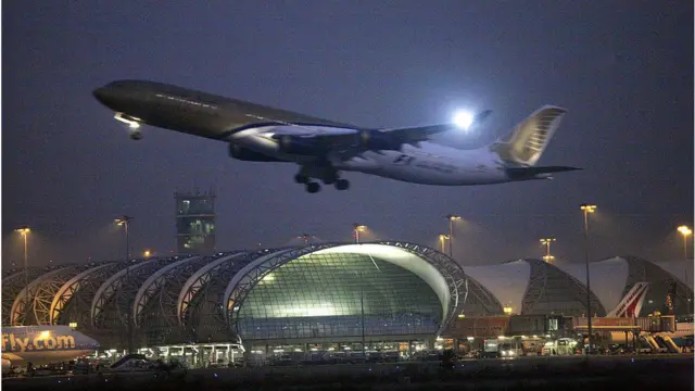 สนามบิน