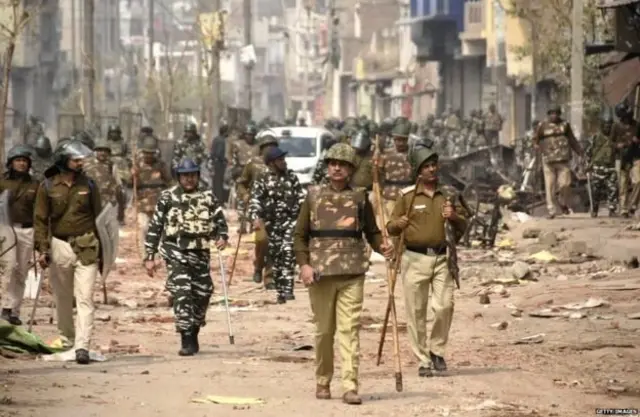 दिल्ली में भड़की हिंसा