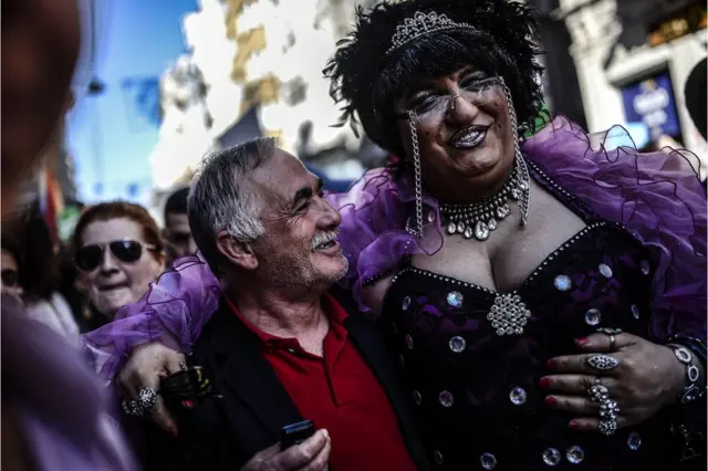 2015 öncesinde İstiklal Caddesi'ndeki Onur Yürüyüşleri engellenmiyordu