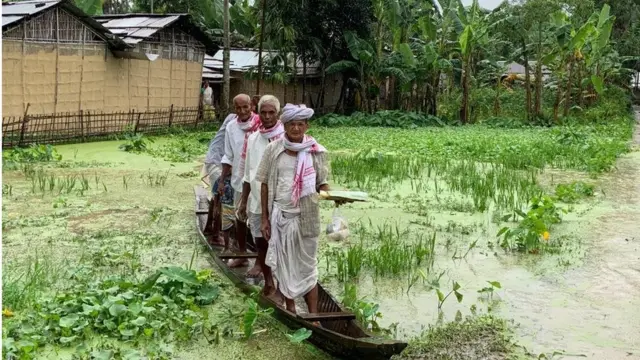 बाढ़ प्रभावित गांव