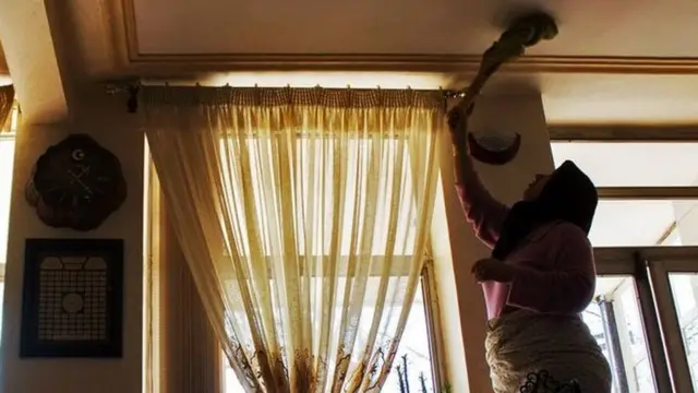 شرکت‌ها درصد زیادی از دستمزد کارگران را کسر می‌کنند