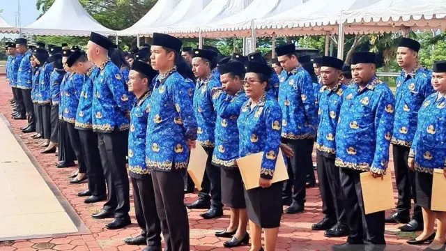 Ilustrasi - Sebanyak 105 PPPK kesehatan menerima surat keputusan yang diserahkan Penjabat Gubernur Papua Barat Ali Baham Temongmere di Manokwari. 