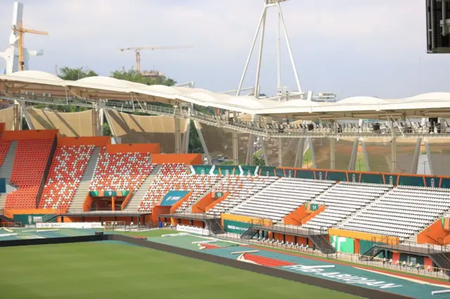 Vue intérieure du stade Félix Houphouët-Boigny qui accueillera la 34ème Coupe d'Afrique des Nations (CAN).