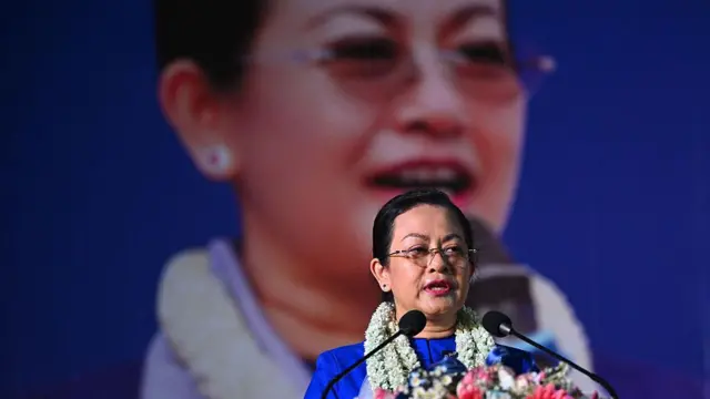 ဒေါ်သက်သက်ခိုင်