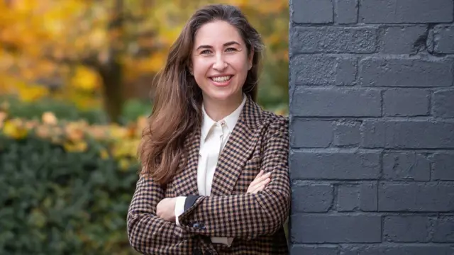 Andrea Berchowitz dubartiin tajaajila laguu argachuuf jecha kaffaluu hin qabdu jetti.