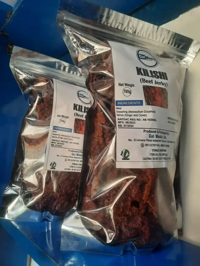 Le kilishi mis en sachets plastiques