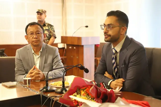 खेलकुदमन्त्री सस्मित पोखरेल र निलम्बित एन्फाका अध्यक्ष पङ्कज नेम्वाङ