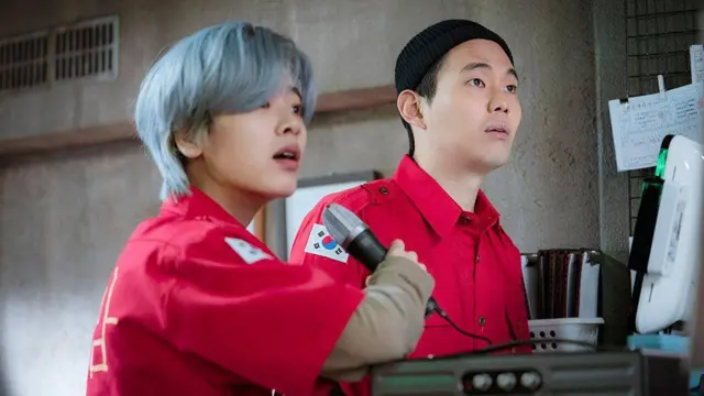 Karakter Ma Hyun-yi dan temannya Choi Seung-kwon di serial Itaewon Class