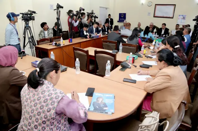 संसद्को शिक्षा समितिको बैठकमा सांसदहरू