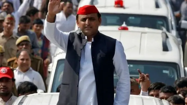 अखिलेश यादव