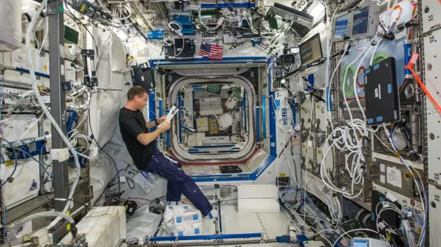 Wiseman yamaze amezi atandatu ari we 'flight engineer' kuri 'International Space Station' mu butumwa bwa Expedition 40 mu 2014