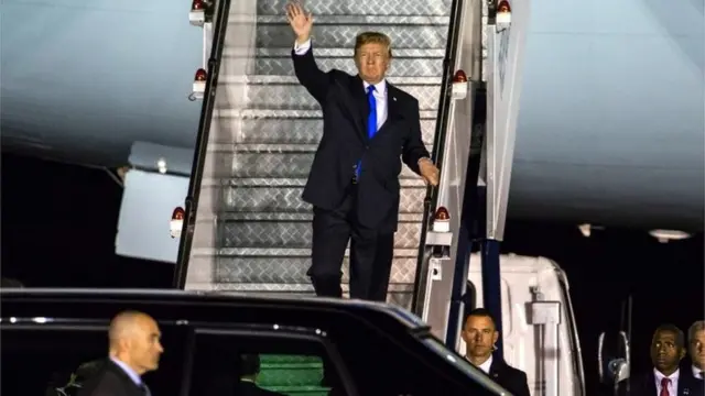 သမ္မတ ထရမ့်နဲ့ မြောက်ကိုရီးယား ခေါင်းဆောင် ကင်ဂျုံအွန်း