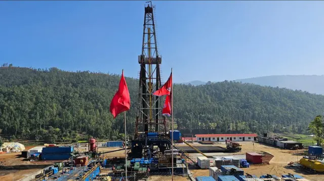 दैलेखस्थित पेट्रोलिअम खानी 