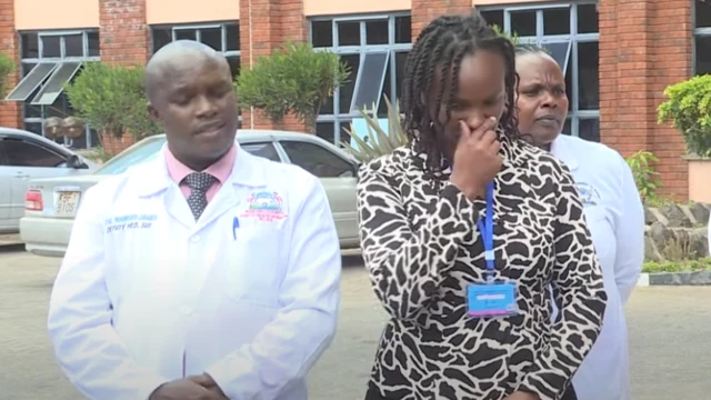 Dr Aisha Maina wit oda medical personnel