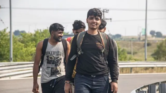 पाकिस्तानी स्थलांतरितांचा एक गट