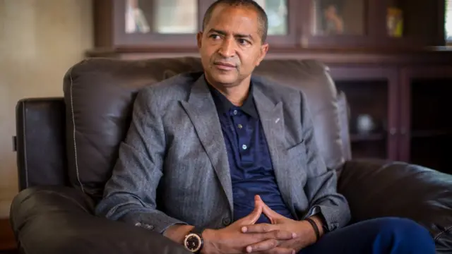 Mwishoni mwa wiki iliyopita mamlaka zilimzuia Moise Katumbi, 53, mfanyabiashara tajiri na gavana wa zamani wa mkoa wa Katanga kuwasilisha makaratasi yake ya kuwania urais.