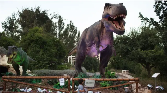 डायनासोर