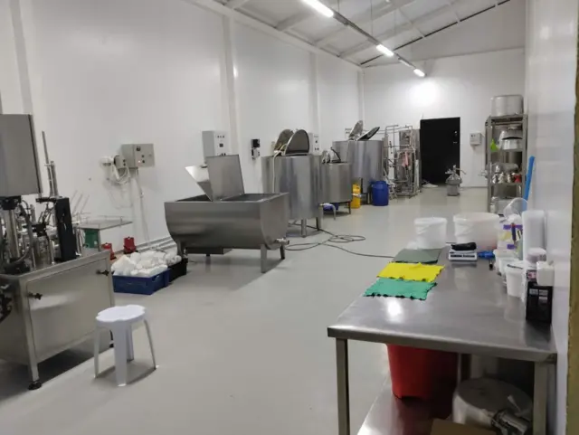 Калыйнур Сатаровдун сүт заводу