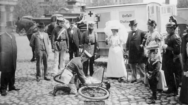 Cả công nghệ sơ cứu lẫn lời khuyên y tế đã thay đổi rất nhiều theo thời gian