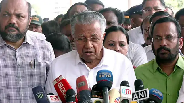 केरल के मुख्यमंत्री ने कहा है कि मौसम विभाग का रेड अलर्ट वायनाड में तबाही के हो जाने के कई घंटों बाद मिला.