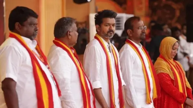 విజయ్ పార్టీ